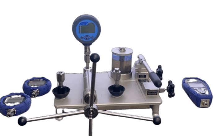 Gauge, PRV, and chart recorder calibration bench equipment